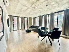 Stylish Two bedroom Apartment in Griffintown